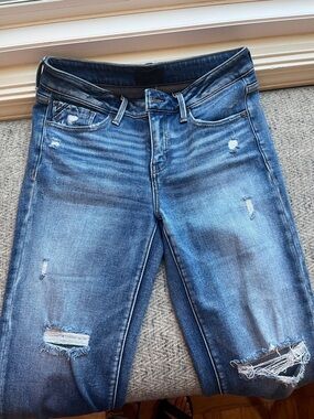 Buckle Distressed Mid Blue Cropped Jeans mid rise